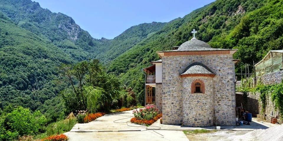 Chilia athonită „Intrarea în Biserică a Maicii Domnului”