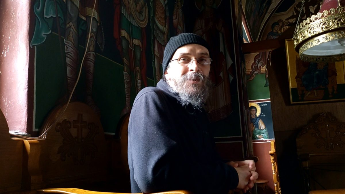Cum să nu înnebunim și să avem curaj - părintele Teologos