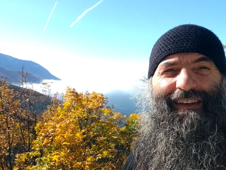 Să trăim și să murim frumos
