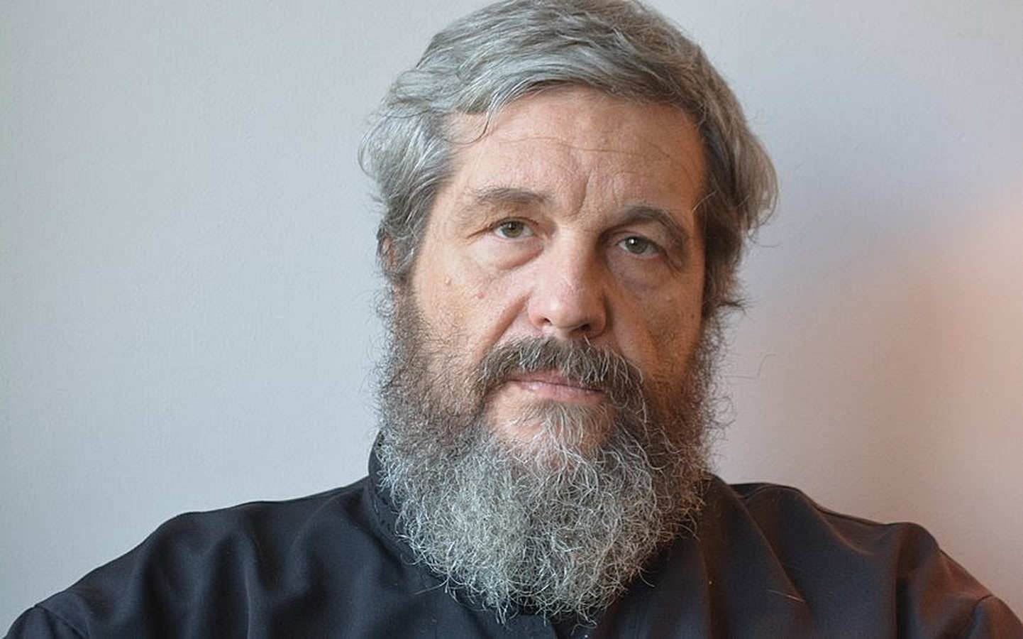p Nikolaos Loudovikos